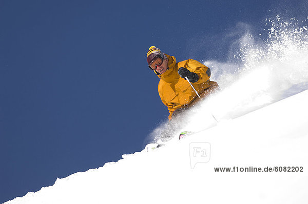 Mann  Frische  Skisport  Gesichtspuder  Utah