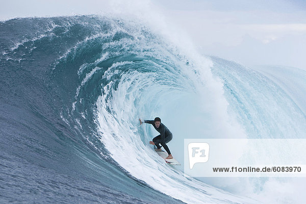 Mann  jung  Australien  Bluff  Wellenreiten  surfen