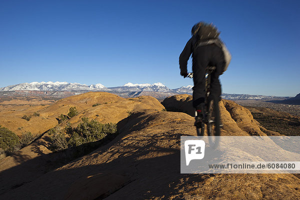 Berg  folgen  fahren  Ansicht  entfernt  Slickrock Trail  Moab  Utah