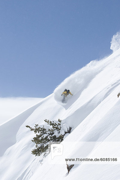 Snowboardfahrer  drehen  Produktion  Gesichtspuder  Wasatch Range  Utah