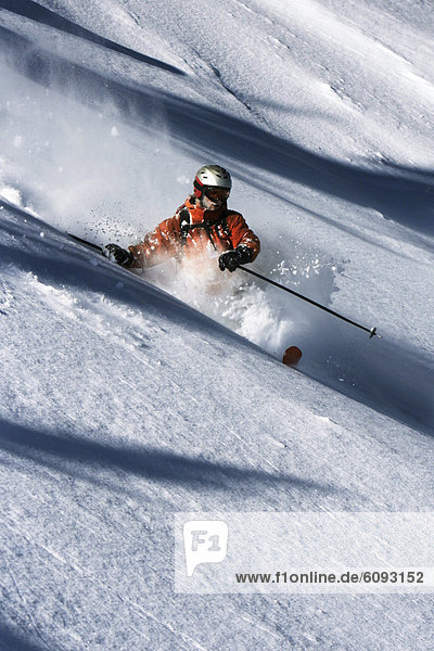 Skifahrer  Tag  Gesichtspuder  Sonnenlicht  bezahlen  zahlen  Telemark