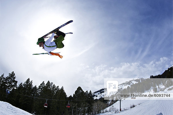 Mann  Ski  Kleidung  springen  irisch  Wyoming