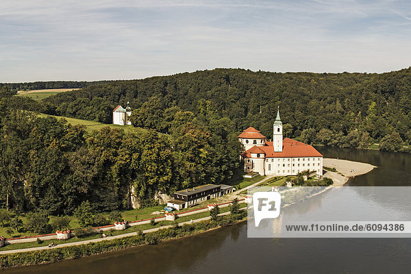 Deutschland  Bayern  Blick auf das Kloster Weltenburg an der Donau