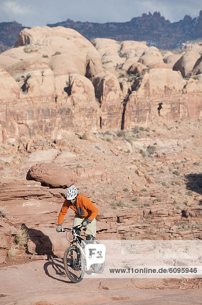Mann  folgen  fahren  jung  Slickrock Trail  Moab