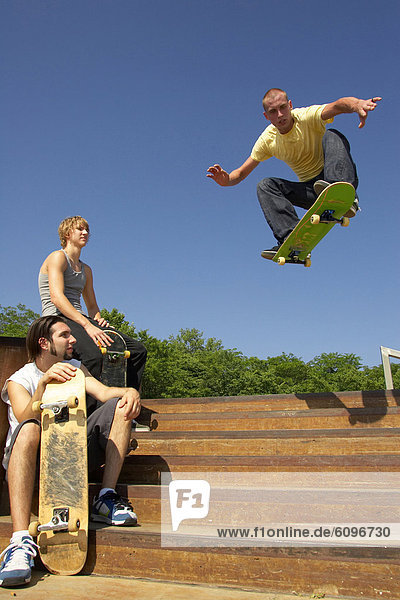 Skateboarder  Kunststück  3