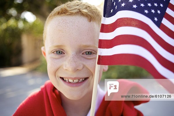Junge - Person  Nationalität  Fahne  amerikanisch