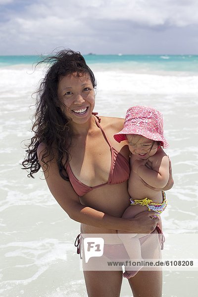 tragen  Strand  Mutter - Mensch  Baby  Hawaii