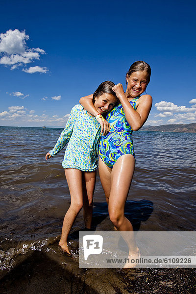 Schwester  baden  See  reifer Erwachsene  reife Erwachsene  Schule  Mittelpunkt  2  Utah