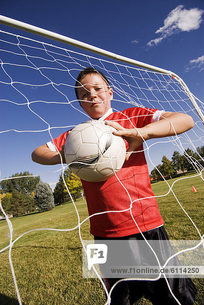 halten  Junge - Person  Ziel  Fußball  Ball Spielzeug  Colorado