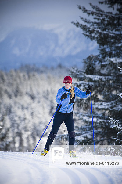 Frau  Skisport  jung