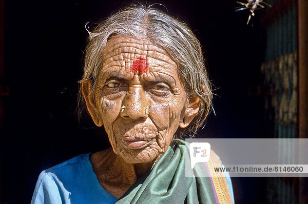 Alte Frau  Porträt  Mahabalipuram  Indien  Asien