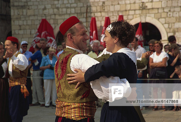 Tourist Board folk dancers  Lusa Square  Dubrovnik  Croatia  Europe