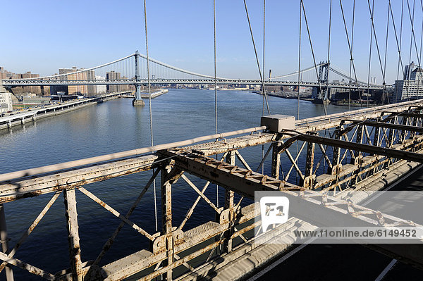 View from Brooklyn Bridge to Manhattan Bridge  Manhattan  New York City  New York  USA  North America