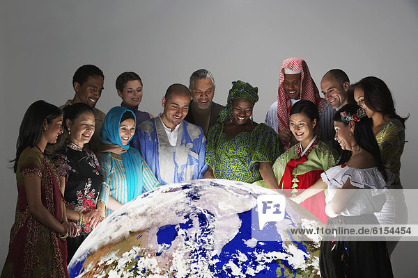 Mensch  sehen  Menschen  Tradition  multikulturell  Kleid  Globus