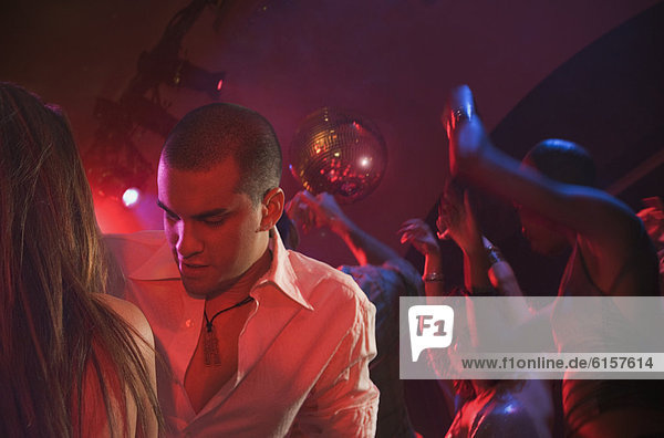 Mensch  Menschen  tanzen  Nachtklub  multikulturell