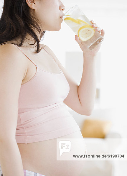 Wasser  Frau  Schwangerschaft  trinken