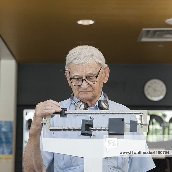 Senior  Senioren  Mann  Gesundheit  Gewicht  Verein