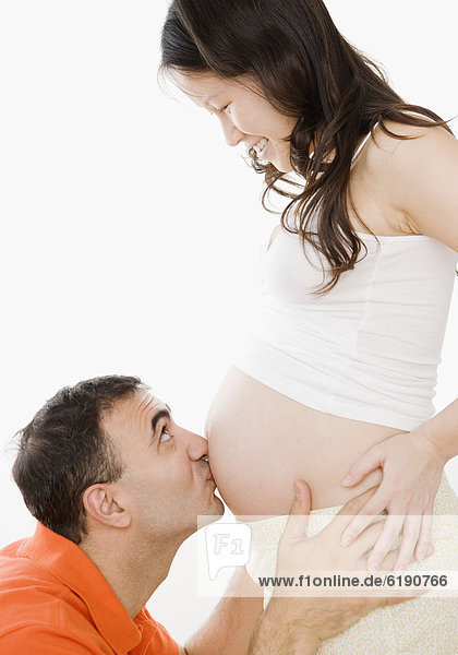küssen  Schwangerschaft  Ehemann