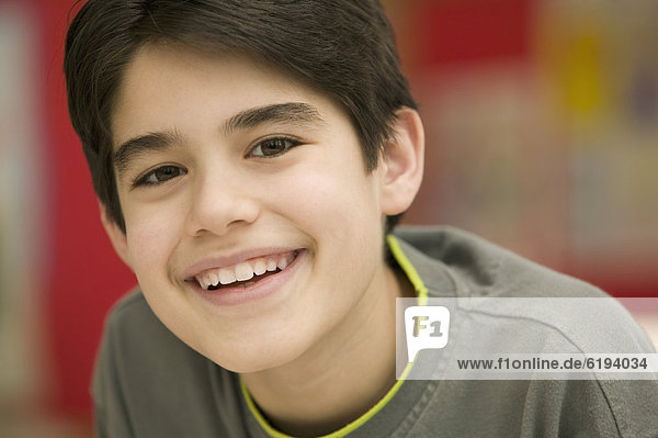 Portrait  lächeln  Junge - Person  Hispanier