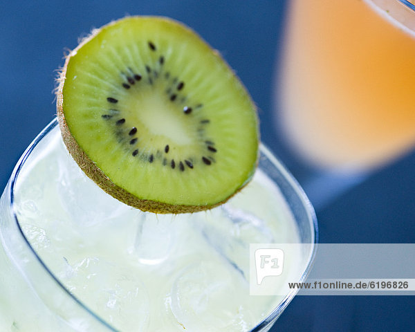 Kiwi  Apterygidae  Schnepfenstrauße  Schnepfenstrauß  Frucht  Eis  Getränk  Limette  Garnierung