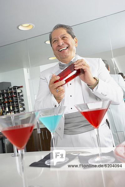 Party  Hispanier  mischen  Cocktail  Martini
