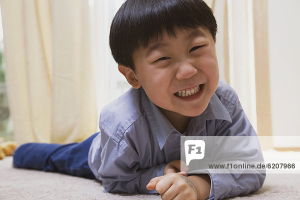 Junge - Person  lächeln  südkoreanisch