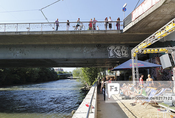 Citybeach an der Mur  Erzherzog-Johann-Brücke  Graz  Steiermark  Österreich  Europa  ÖffentlicherGrund