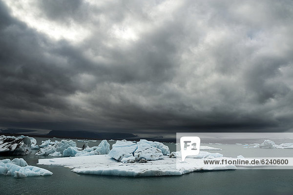 Eisberge  Gletscherlagune Jökuls·rlÛn  Vatnajökull Gletscher  Austurland  Ost-Island  Island  Europa
