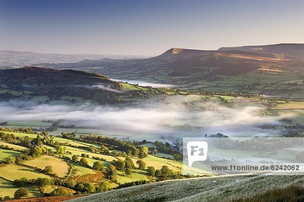 rollen  Europa  Ländliches Motiv  ländliche Motive  Großbritannien  Tal  Brecon Beacons National Park  Powys  Wales