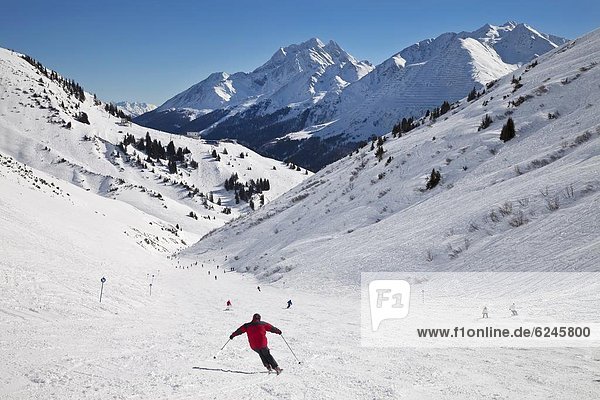 Mountain resort and ski pistes  St. Anton am Arlberg  Tirol  Austrian Alps  Austria  Europe