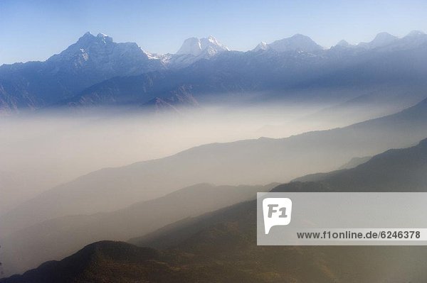 Landschaftlich schön  landschaftlich reizvoll  Berg  fliegen  fliegt  fliegend  Flug  Flüge  Himalaya  Asien  Lukla  Nepal