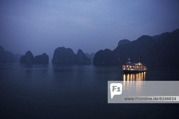 Morgendämmerung  Südostasien  Vietnam  Asien  Halong-Bucht