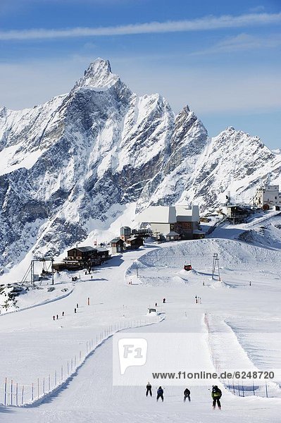 Landschaftlich schön  landschaftlich reizvoll  Europa  Berg  rennen  Skisport  Urlaub  Ski  Breuil-Cervinia  Alpen  Italien