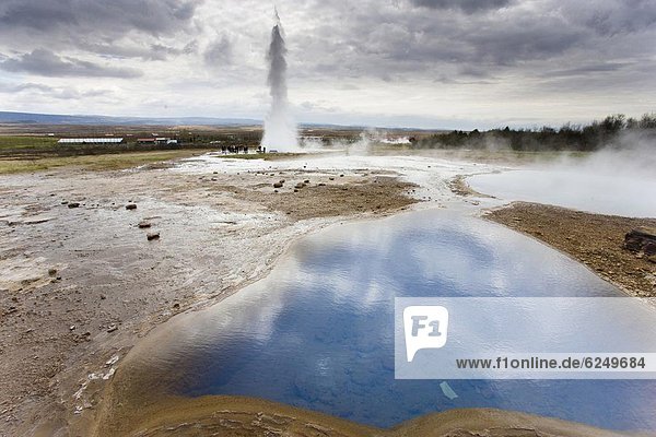 entfernt  Wasser  blau  Schwimmbad  Geysir  Strokkur  Heiße Quelle  Island  Weihwasserbecken
