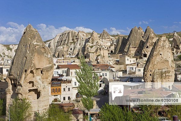 Felsbrocken über Stadt Anordnung Ansicht Erhöhte Ansicht Aufsicht heben Tuff Anatolien Kappadokien Eurasien Türkei