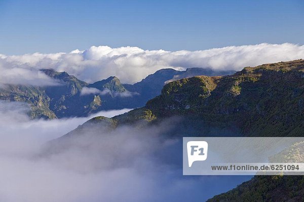 Europa  Berg  Tal  über den Wolken  Madeira  Portugal