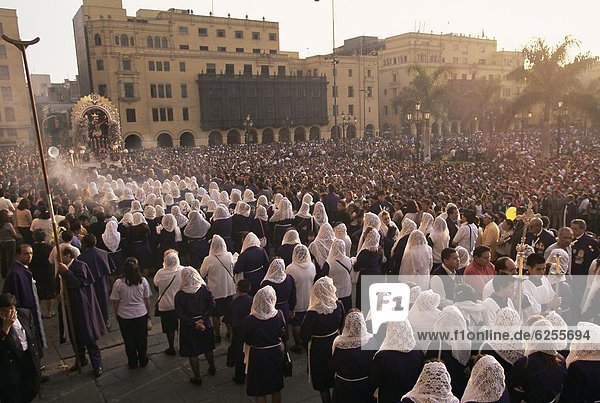 Lima Hauptstadt Mensch Menschen Menschenmenge Festival Christ Peru Südamerika