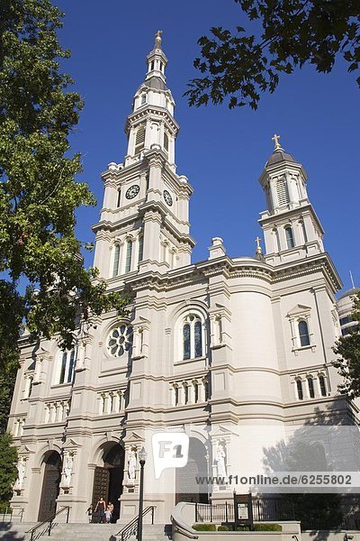 Cathedral of the Blessed Sacrament in downtown Sacramento  California  United States of America  North America