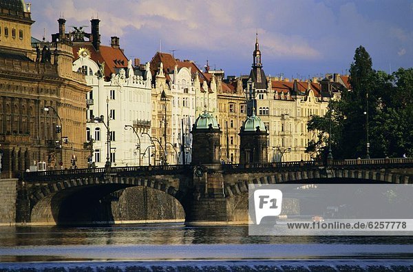 Prag Hauptstadt Europa Gebäude Fluss Tschechische Republik Tschechien vorwärts Moldau