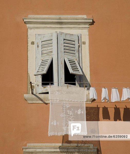 Europa Fenster hängen Wäsche Kroatien Istrien Rovinj