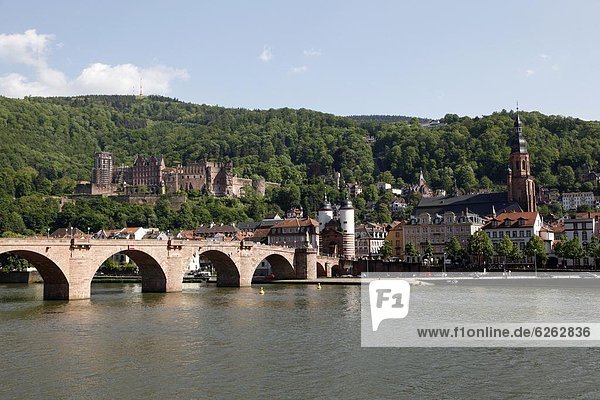 Europa  über  Brücke  Fluss  Baden-Württemberg  Deutschland  Heidelberg  alt