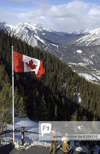 Berg  hoch  oben  Fahne  Nordamerika  UNESCO-Welterbe  Alberta