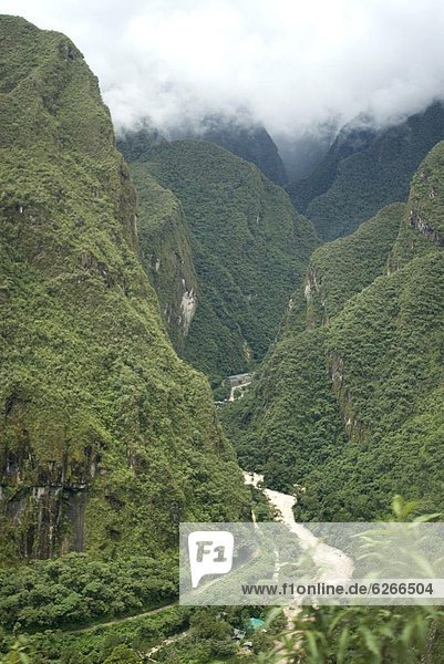 fließen  Fluss  Urubamba  unterhalb  Peru  Südamerika
