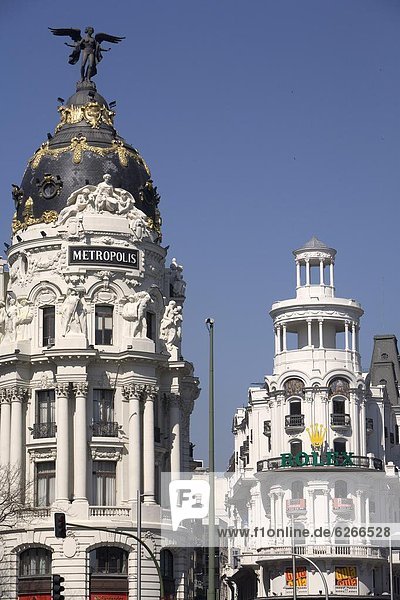 Madrid  Hauptstadt  Europa  Calle de Alcala  Metropolis-Gebäude  Spanien
