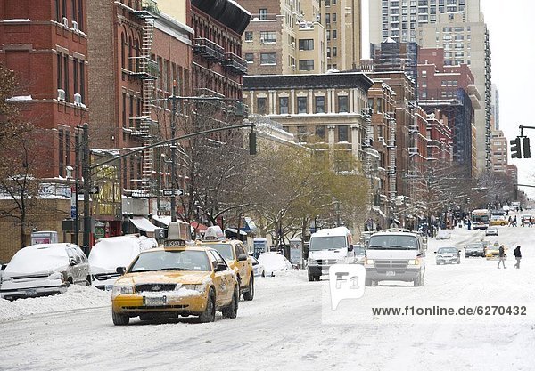 Vereinigte Staaten von Amerika  USA  New York City  Auto  fahren  Blizzard  Allee  Columbus  Manhattan  New York State  Schnee