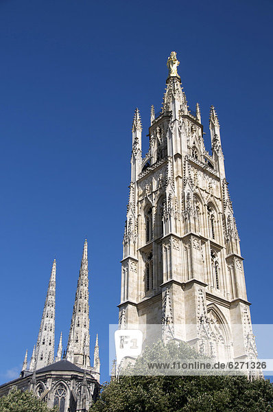 Kathedrale Saint-Andre mit Pey Berland-Turm  Bordeaux  Frankreich  Europa