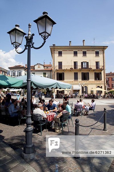 Piazza and cafe  Menaggio  Lake Como  Lombardy  Italy  Europe