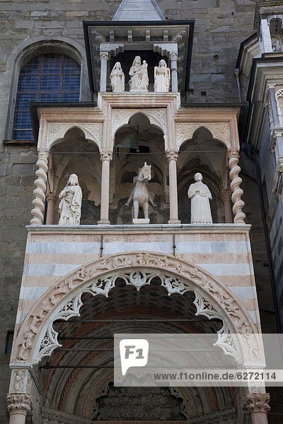 Detail  Details  Ausschnitt  Ausschnitte  Europa  Fassade  Bergamo  Kapelle  Italien  Lombardei