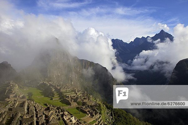 Morgen  Beleuchtung  Licht  Großstadt  Ruine  Ruinenstadt Machu Picchu  UNESCO-Welterbe  Inka  Peru  Südamerika