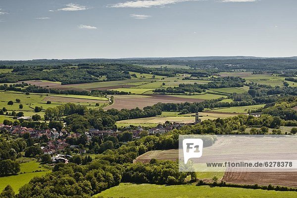 Frankreich  Europa  sehen  Landschaft  über  Dorf  Heiligtum  Burgund